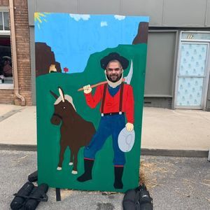 Meet your Posher, Hugo